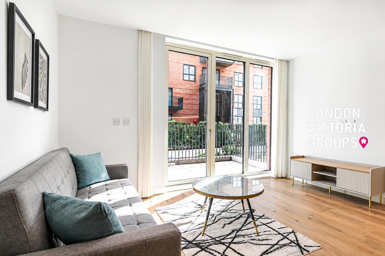 1 bed property in Iris House, 2 Cedrus Avenue, Southall